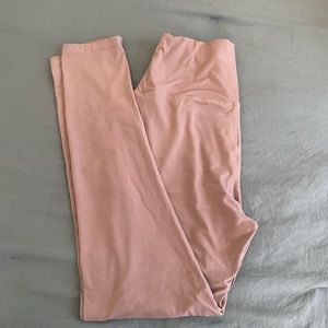 Pink buttery soft leggings